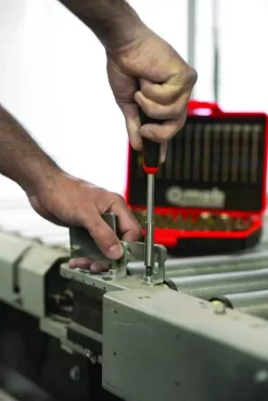 MOB Composition D'embouts : Coffret 111 Embouts De Vissage + 2 Porte-embouts -Outil De Maison Boutique SET 69981