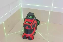 EDMA NIVEAU LASER MULTILIGNE VERT 360° 6 EDMA NIVEAU LASER MULTILIGNE VERT 360° -Outil De Maison Boutique SET 86250